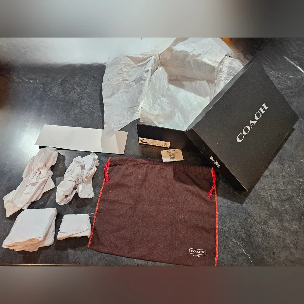 Coach Page Sig Recycled Heels Original Box Dust Bag Tissue Packaging Set